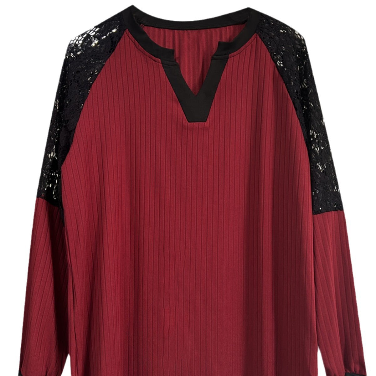 Sweat Femme Rétro Col V – Détails Dentelle & Coupe Ample