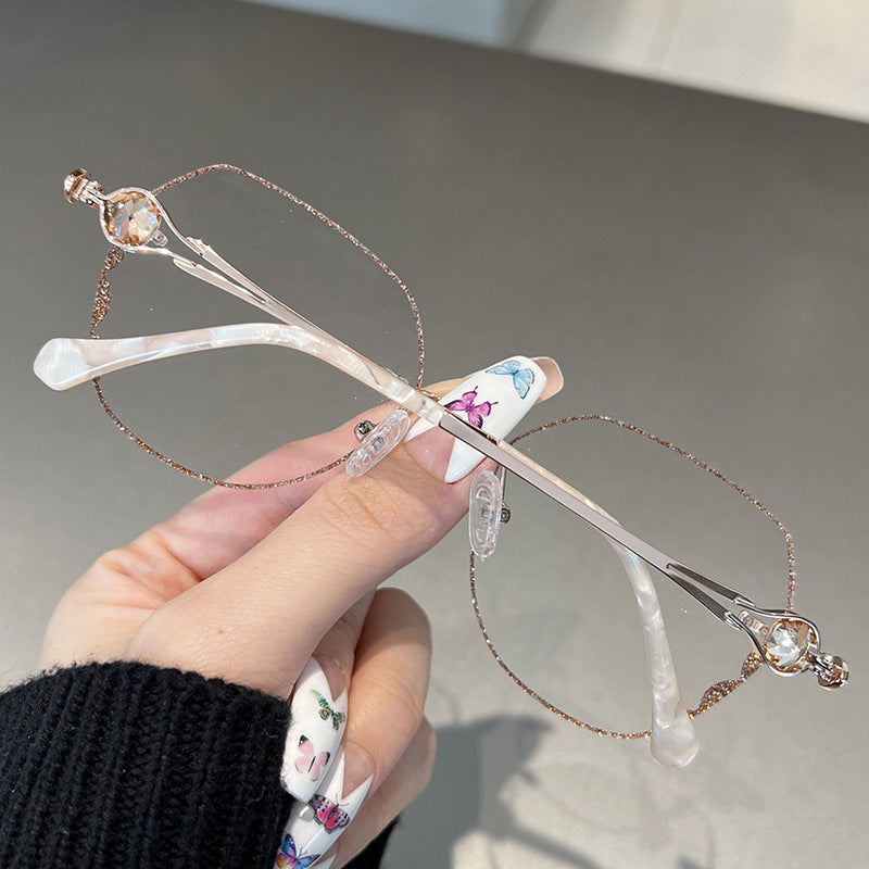 Lunettes de soleil fines design original
