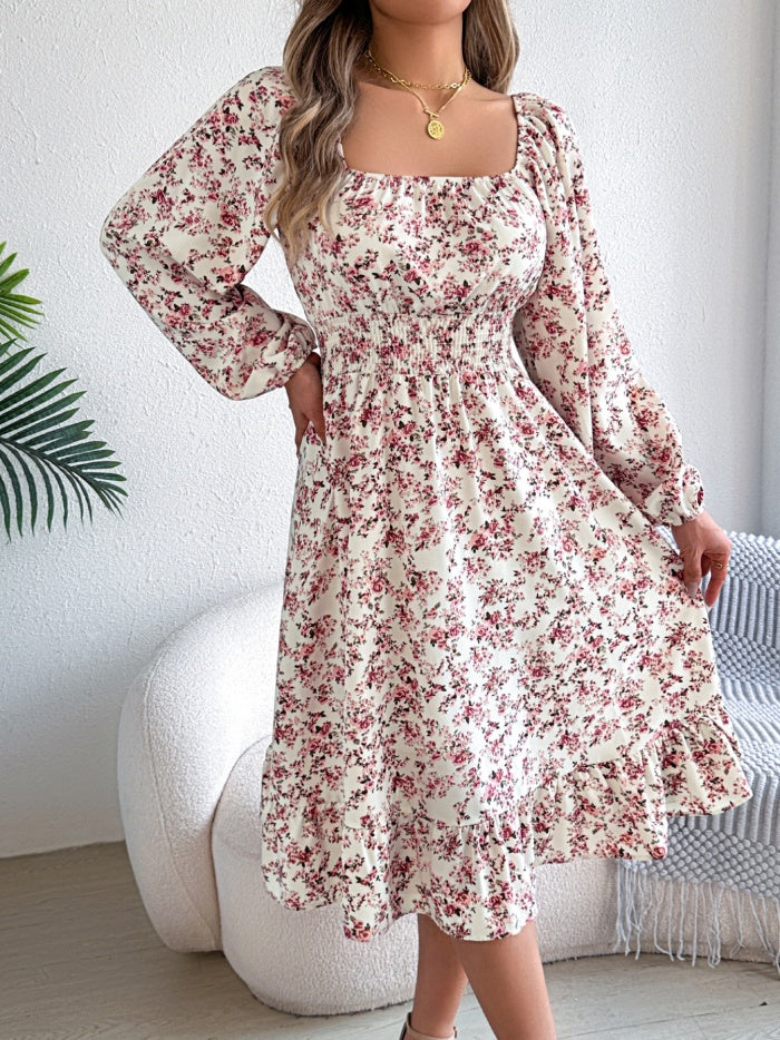 Robe Fleurie Femme Col Carré – Manches Longues & Coupe Évasée