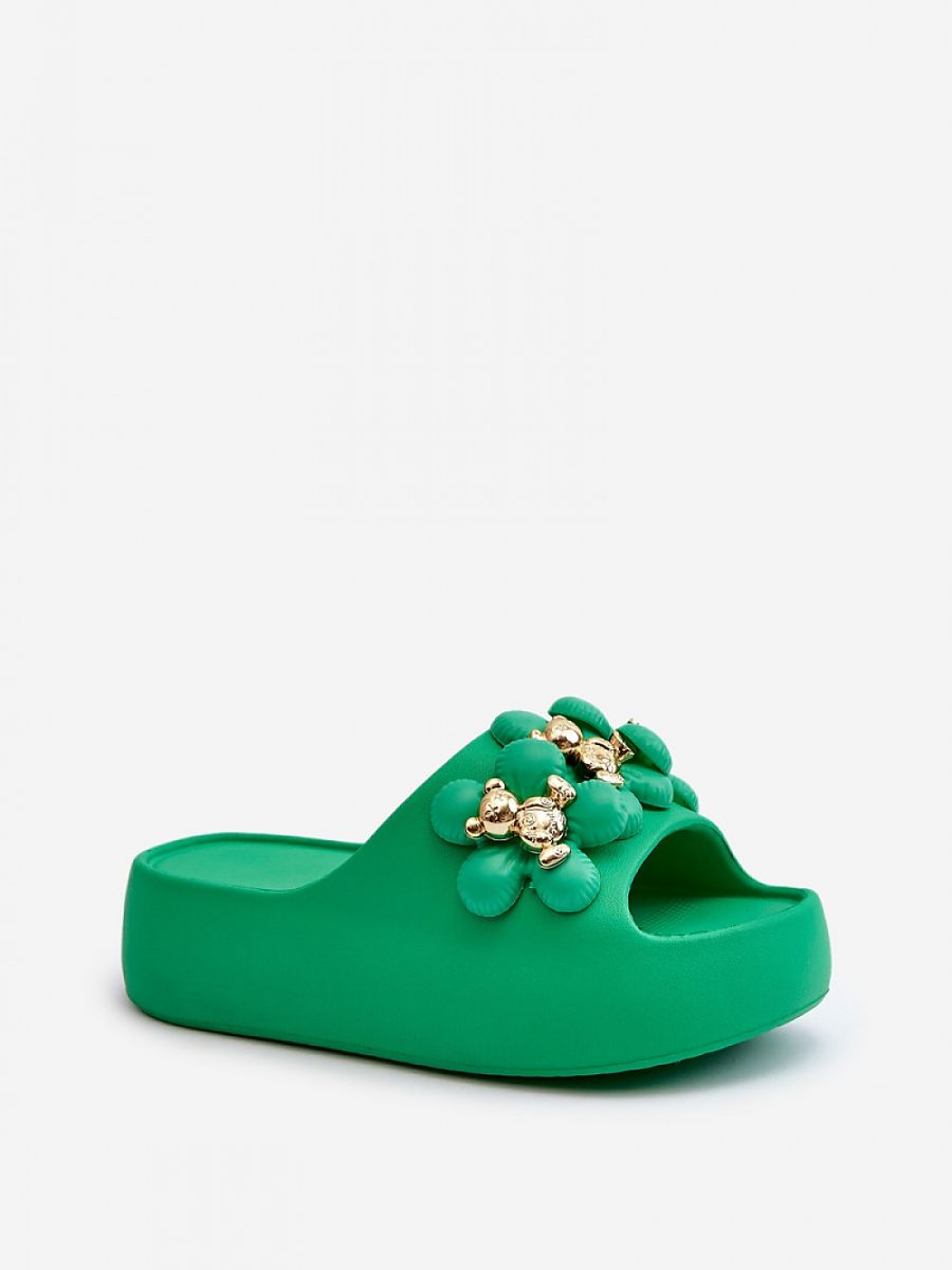 🩴 Claquettes vertes à perles dorées