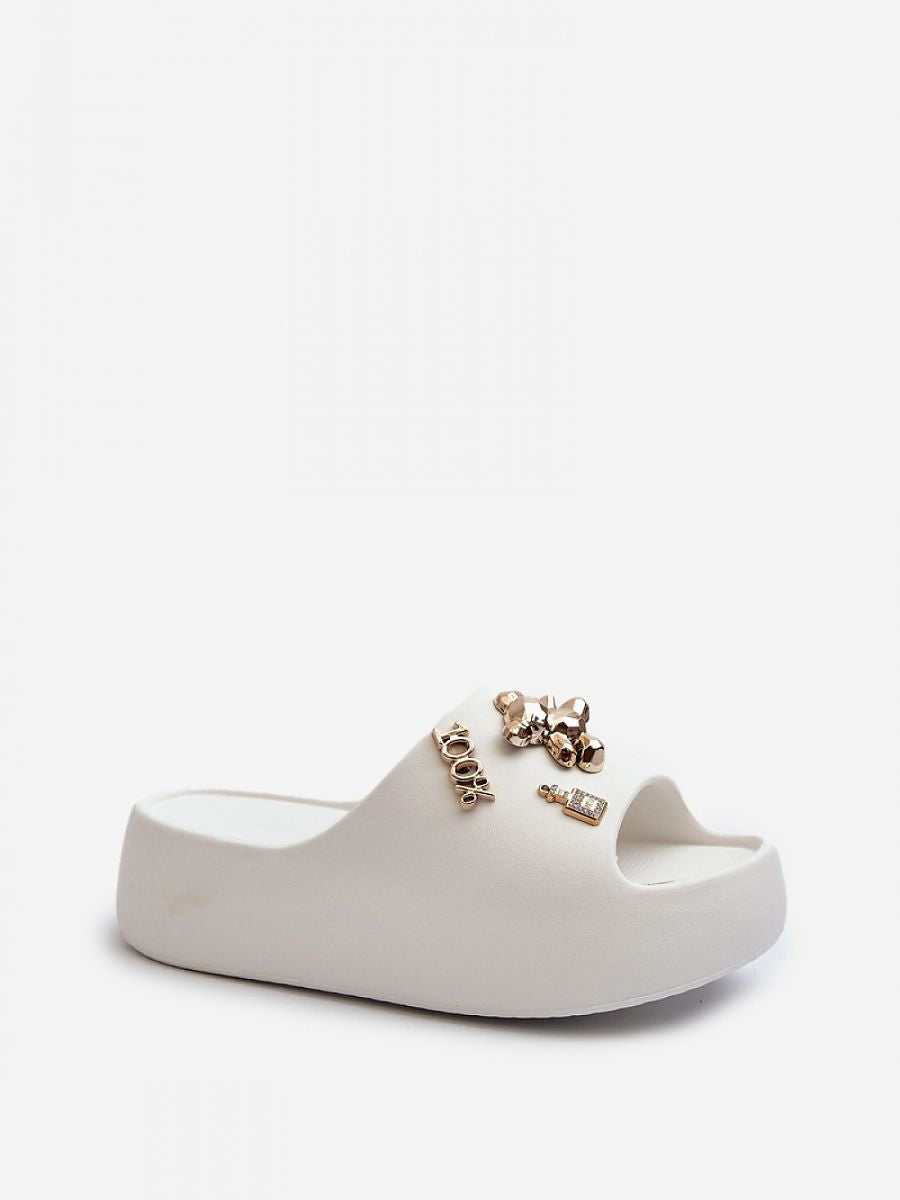 Claquettes Le Cervin – Charms dorés, confort et élégance estivale ✨