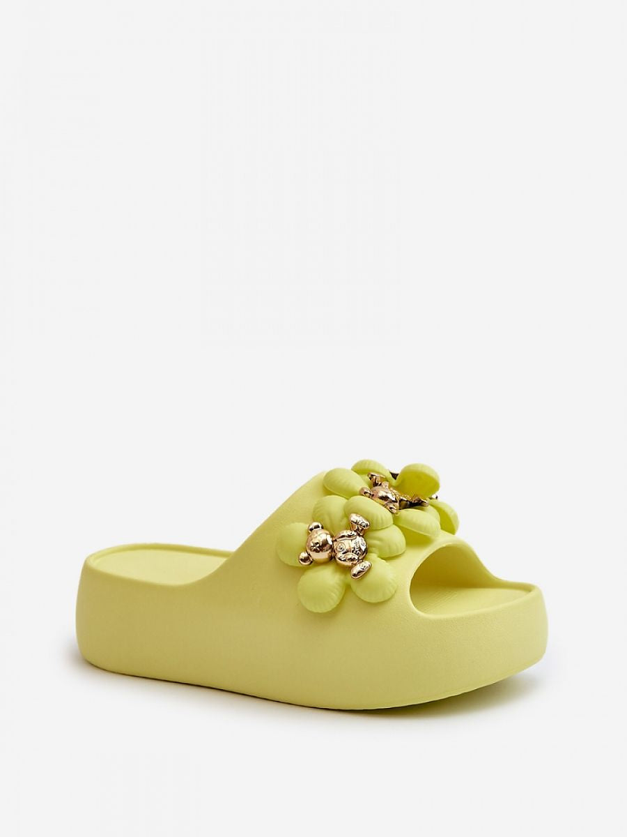 Claquettes jaunes à perles dorées 🌸