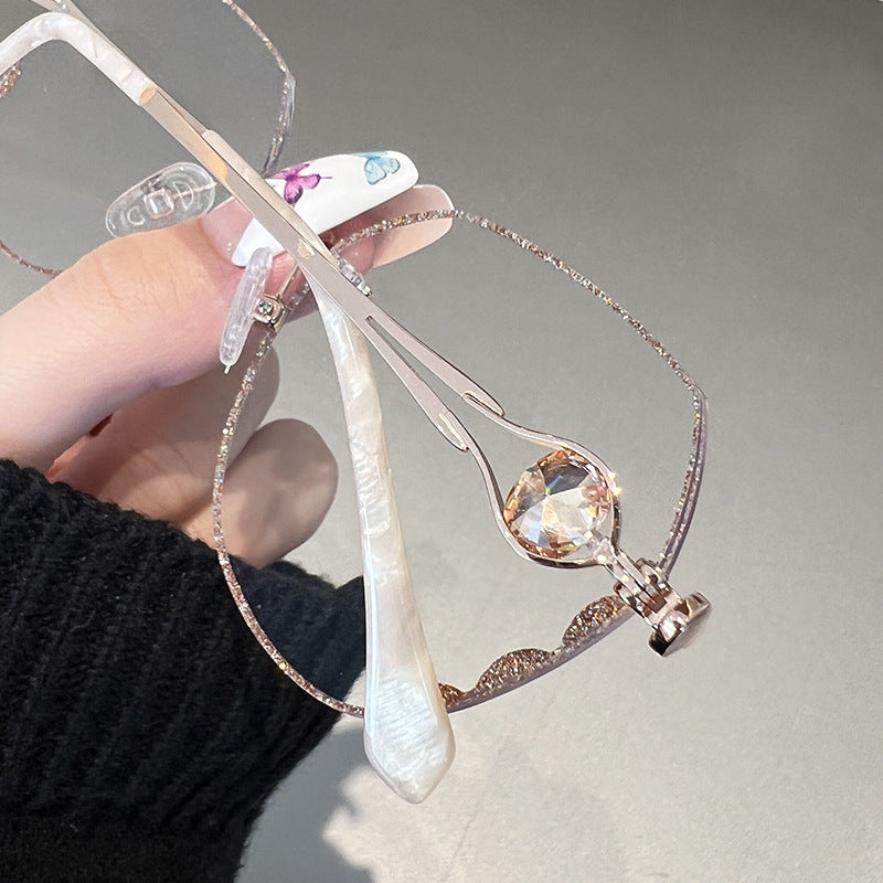 Lunettes de soleil fines design original