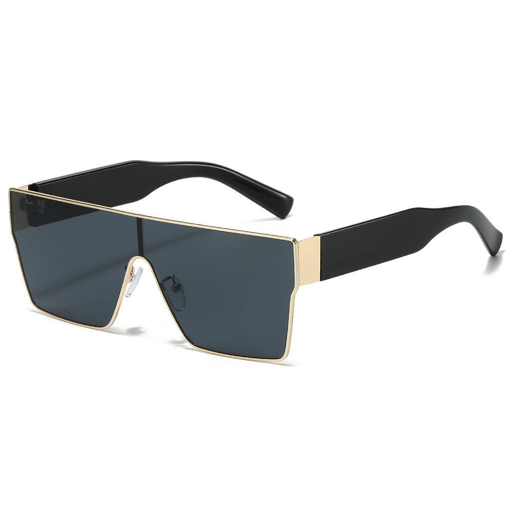 Lunettes de soleil carrées tendance