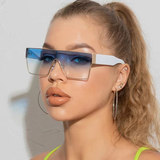 Lunettes de soleil carrées tendance
