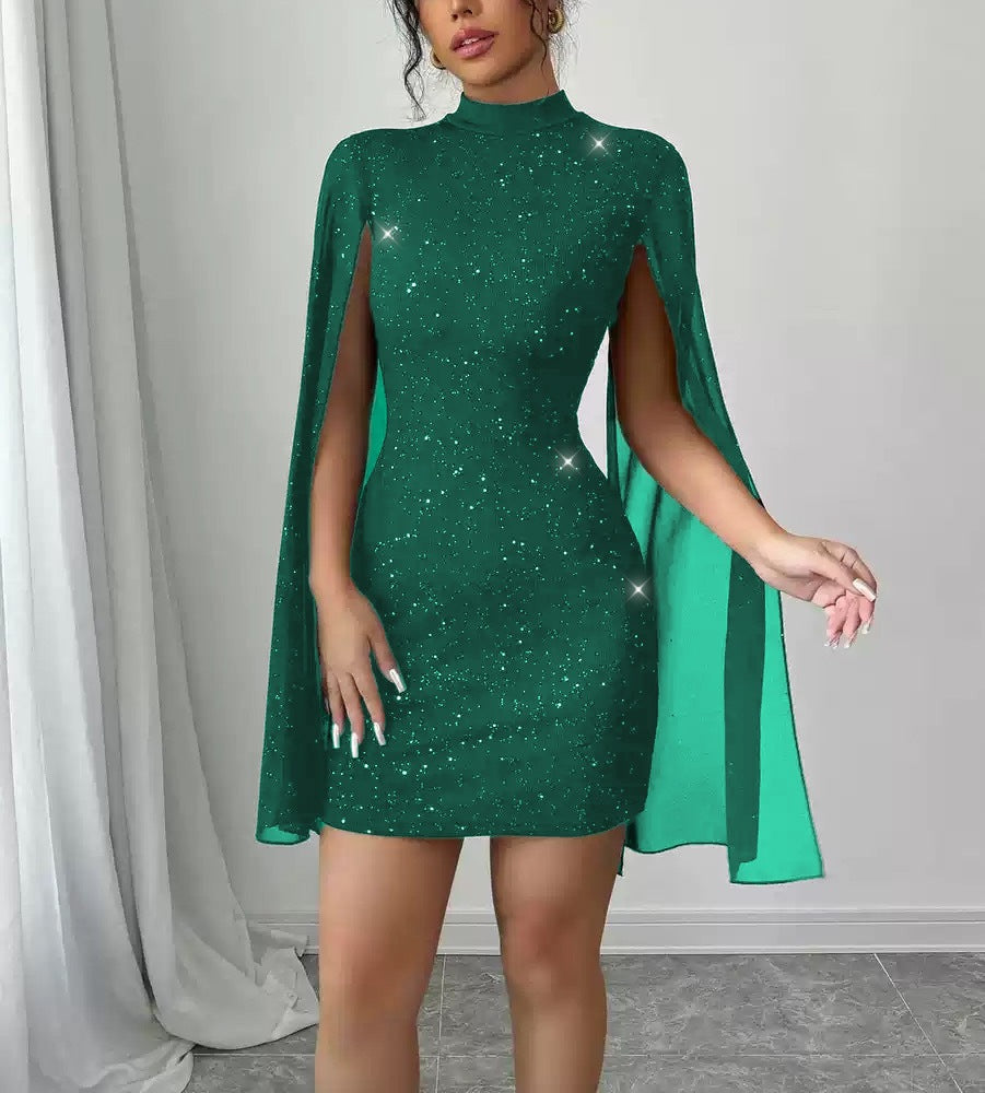 Robe Courte à Paillettes avec Cape – Manches Longues & Style Glamour