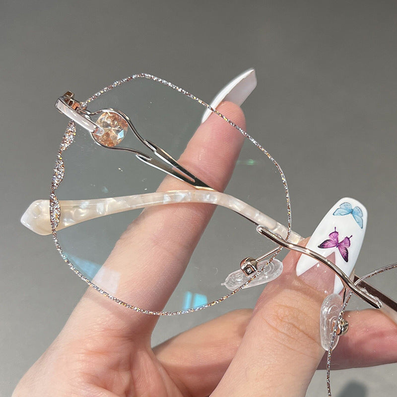 Lunettes de soleil fines design original