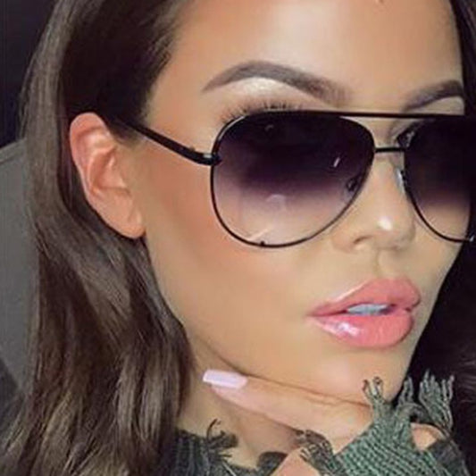 Lunettes de soleil aviateur femme – Style tendance & verres dégradés