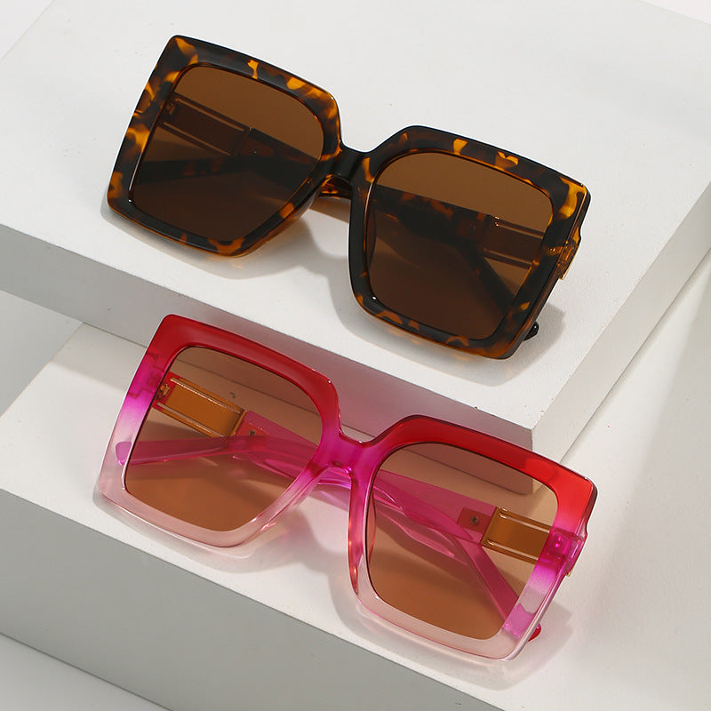 Lunettes de soleil carrées femme – Monture épaisse et style moderne