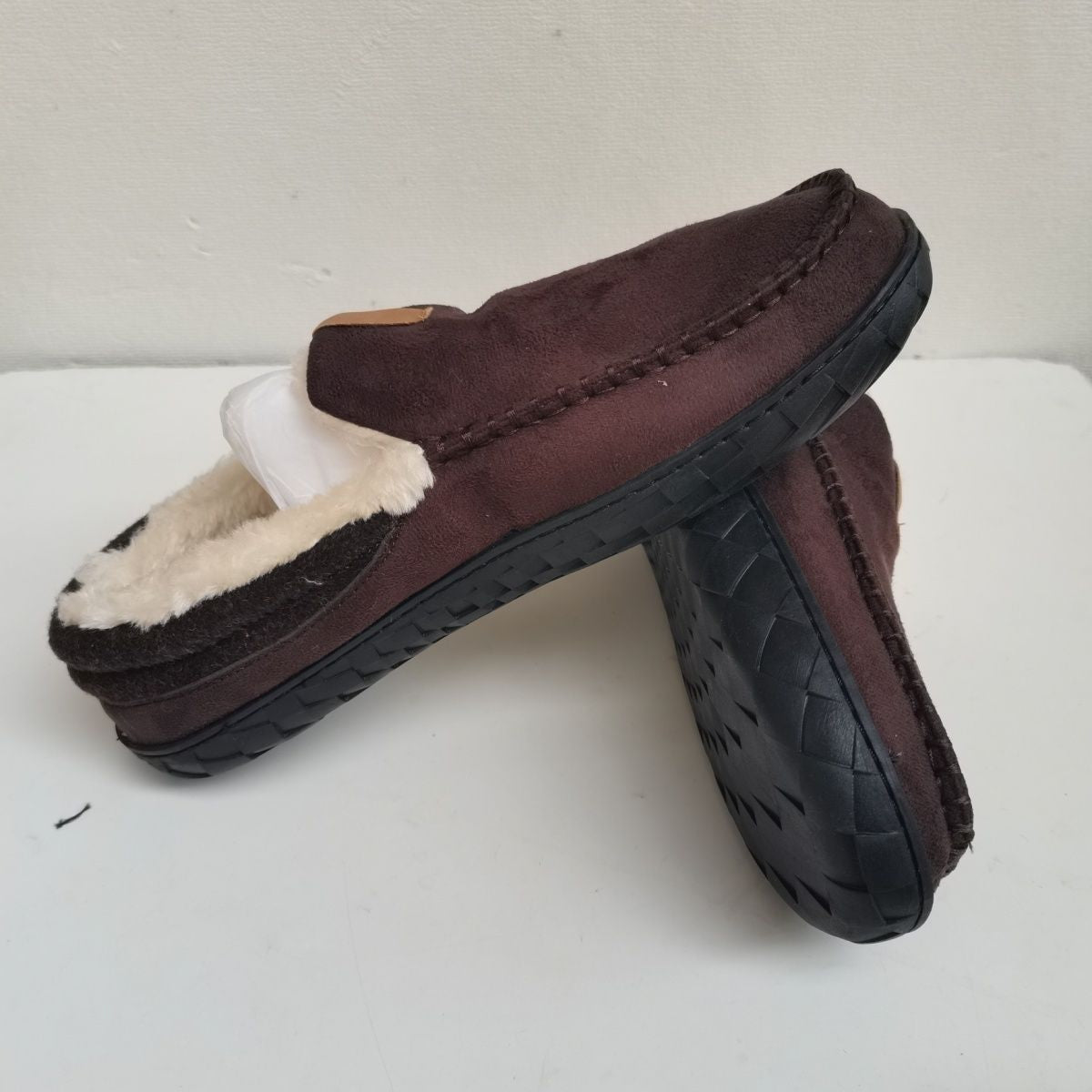 Chaussons Homme Fourrés Antidérapants – Confort Hiver