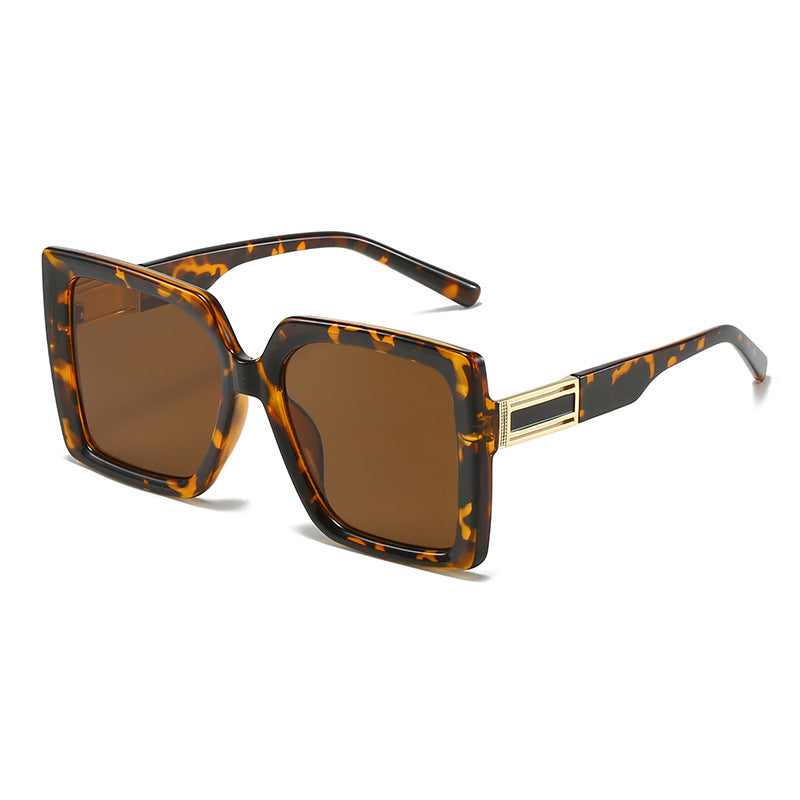 Lunettes de soleil carrées femme – Monture épaisse et style moderne