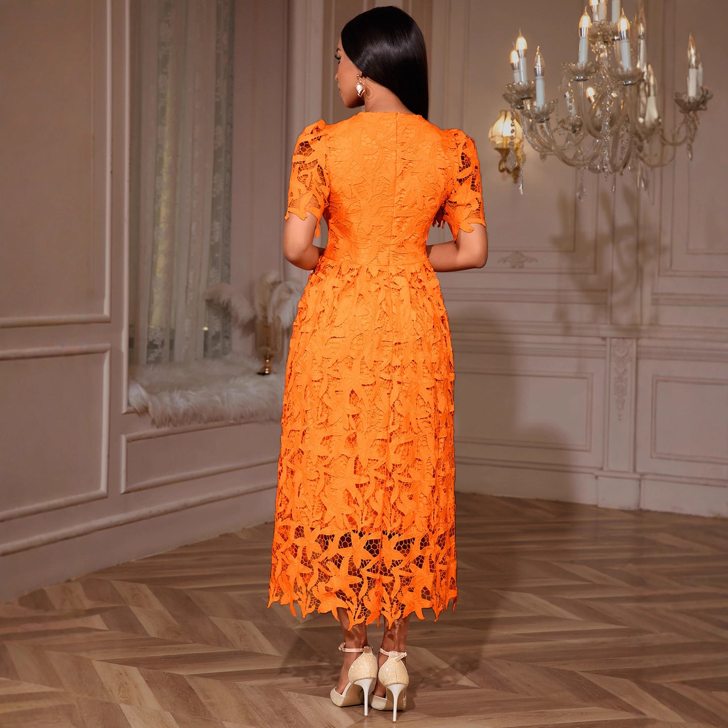 Robe Élégante Dentelle Col Rond – Style Chic & Féminin